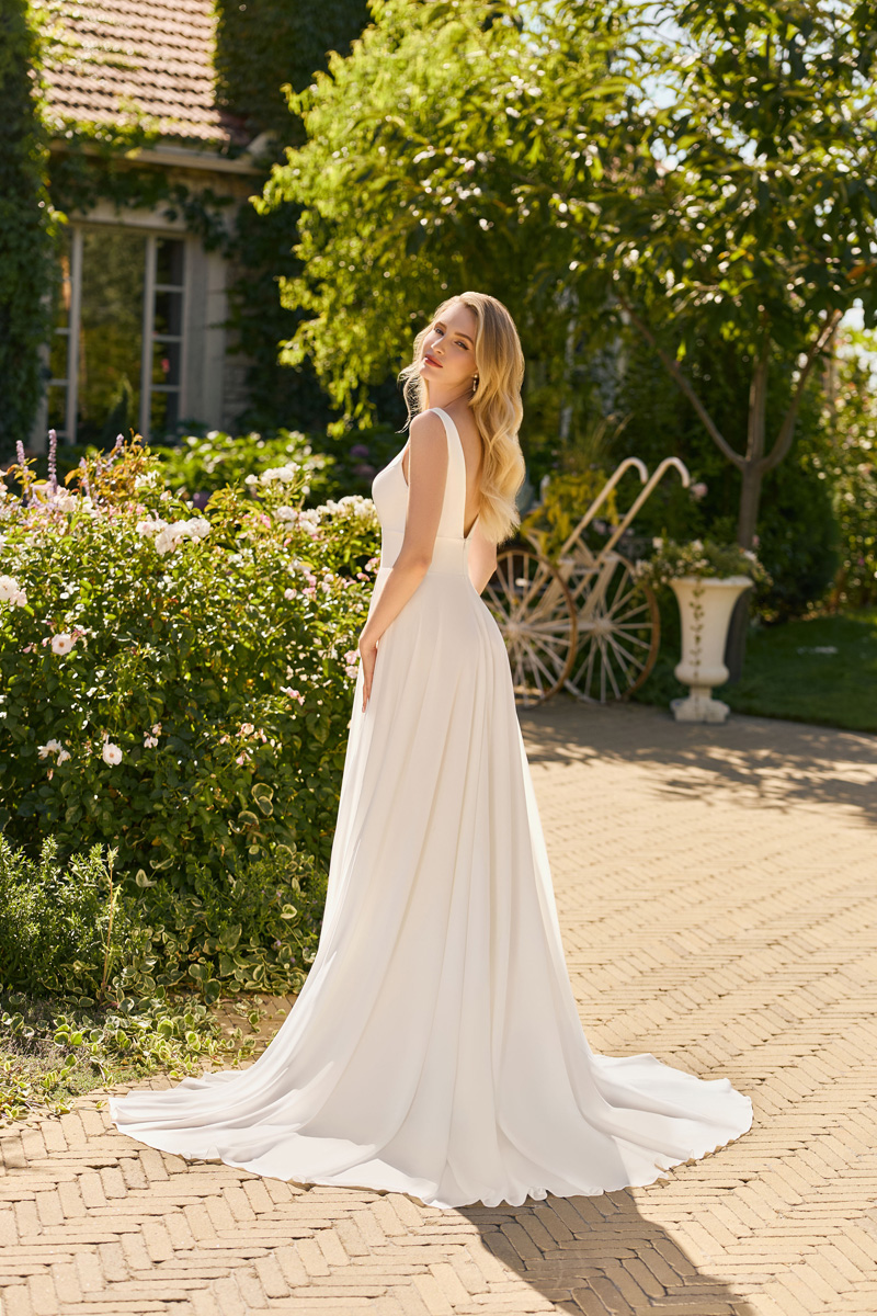 Menyasszonyi ruha Angela Bianca Adore 1153 b