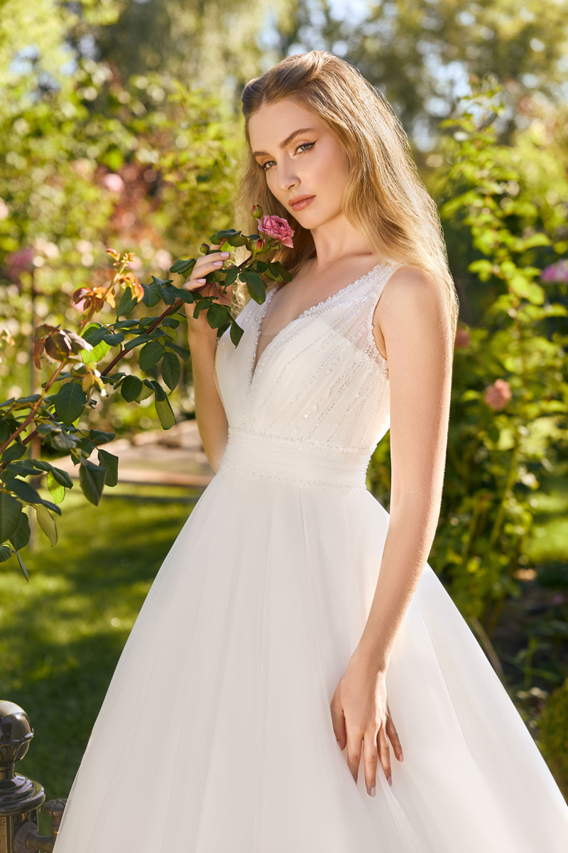Menyasszonyi ruha Angela Bianca Adore 1156 d