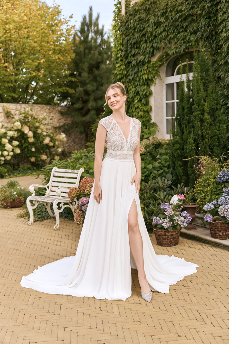 Menyasszonyi ruha Angela Bianca Adore 1159