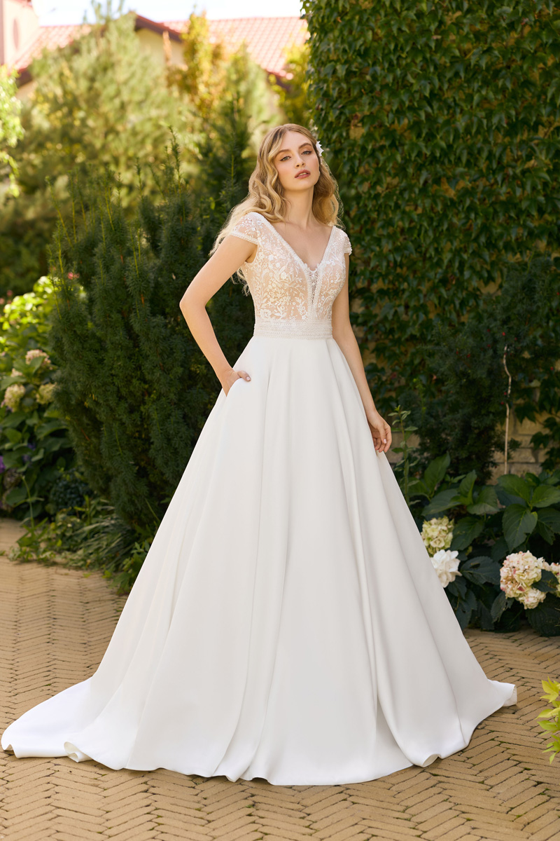Menyasszonyi ruha Angela Bianca Adore 1163 b