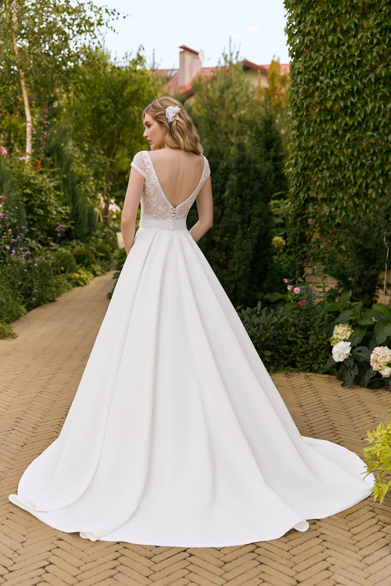 Menyasszonyi ruha Angela Bianca Adore 1163 c