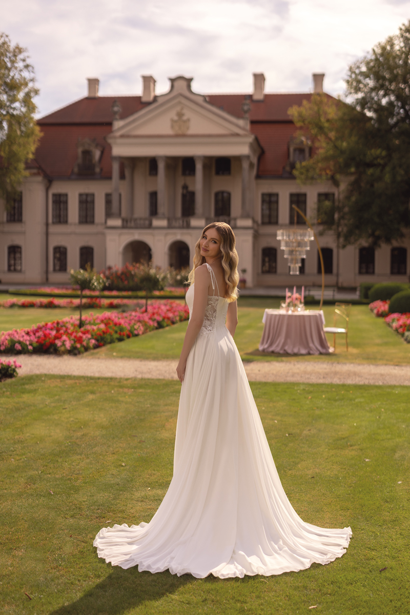 Menyasszonyi ruhák - 1168- Angela Bianca - Astra b