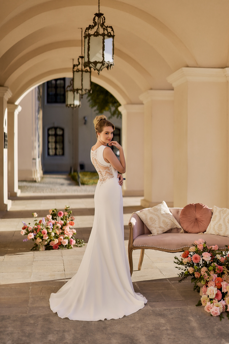 Menyasszonyi ruhák - 1174 - Angela Bianca - Astra b