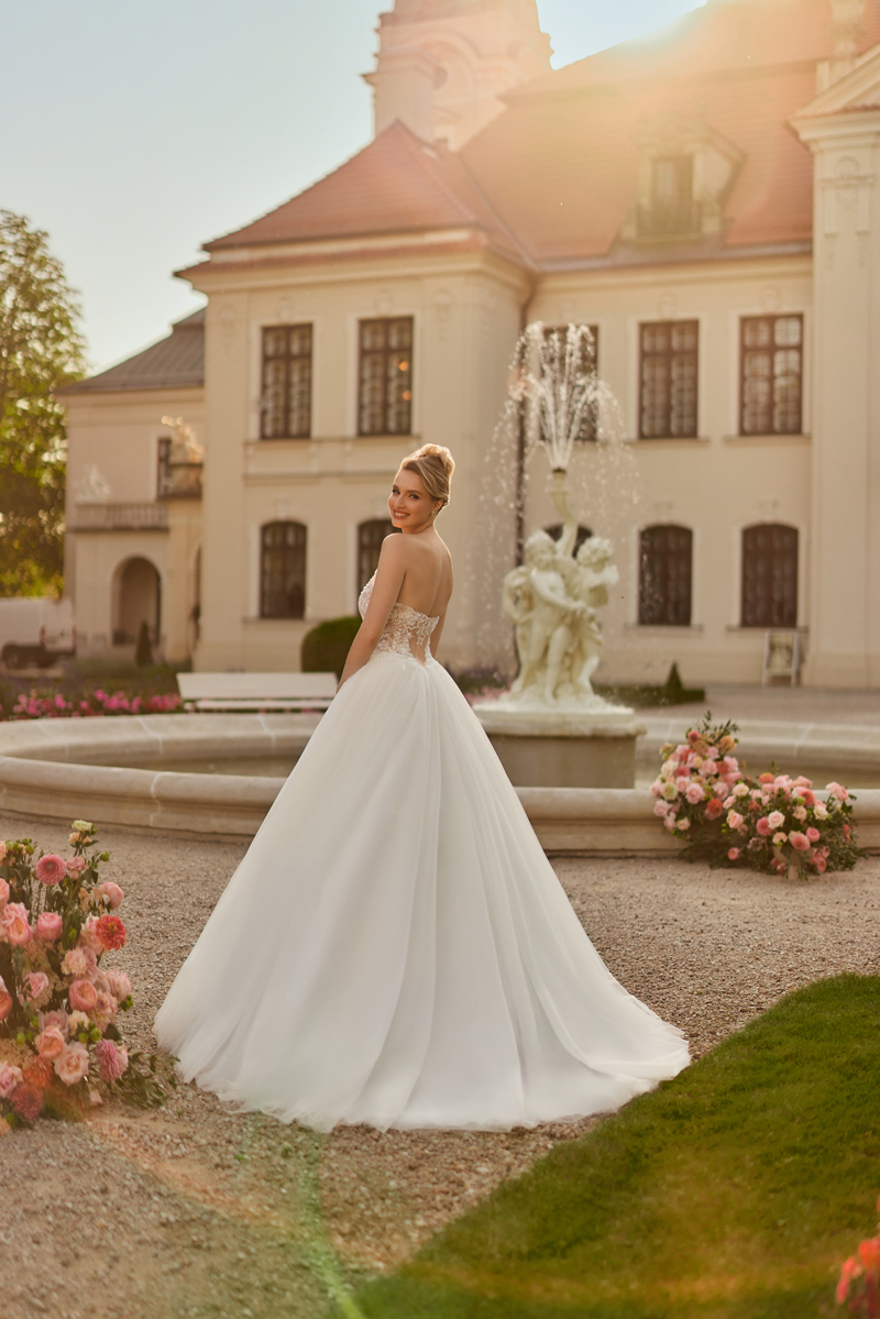 Menyasszonyi ruhák - 1175 - Angela Bianca - Astra b