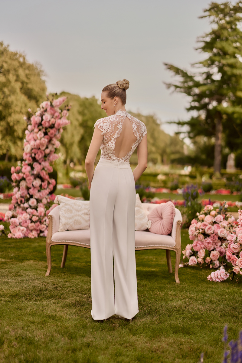 Menyasszonyi ruhák - 1190 - Angela Bianca - Astra b